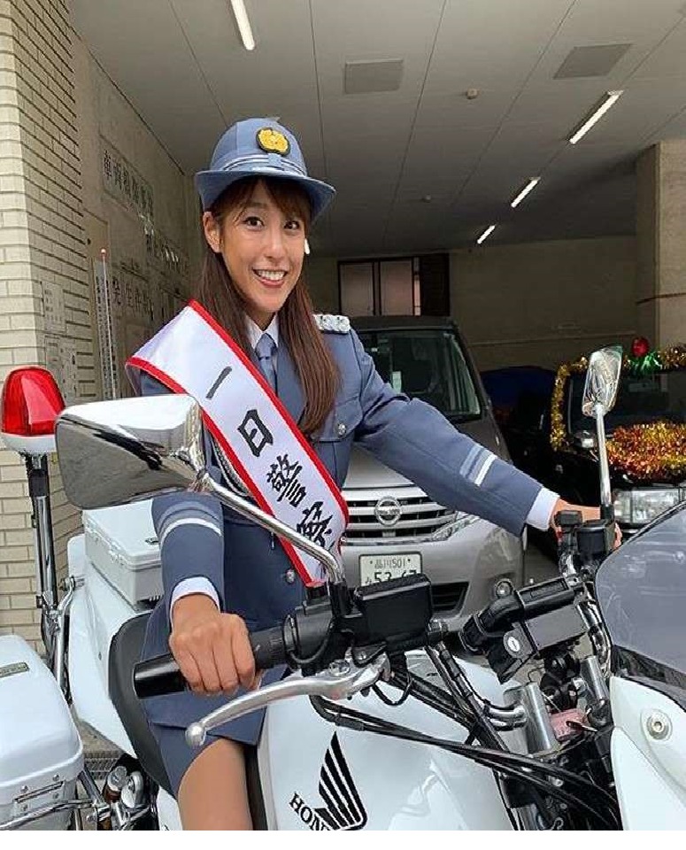 岡副麻希のミニスカポリスがやばい！！