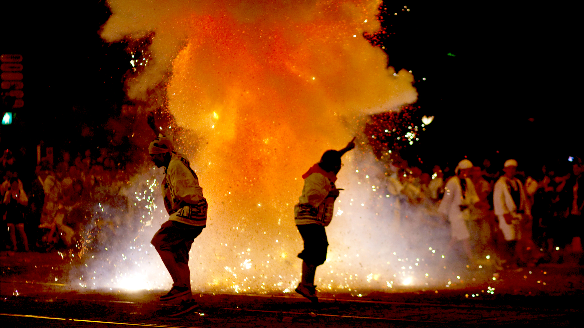 動画 外人さんダッチワイフにロケット花火をくくりつけて飛ばす 爆笑 ちょー危険ｗ ミニウサギはじめました ウサギとラットの飼育 ポケモンｇｏ情報