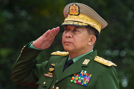 ミャンマー軍司令官「習近平が行けたしワイも」民衆「能力不足」