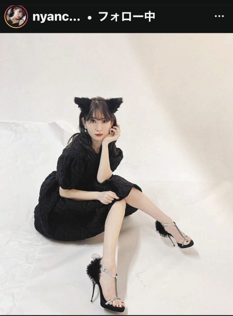 【元AKB48】小嶋陽菜が愛称に合わせて「にゃんにゃんにゃん」と黒猫スタイル披露「どこで会える？」とファン歓喜